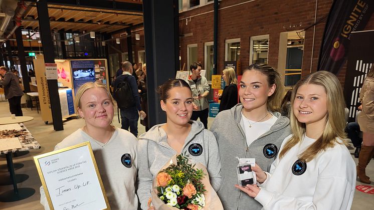 Gymnasieelever vann pris för UF-företag på Science Week