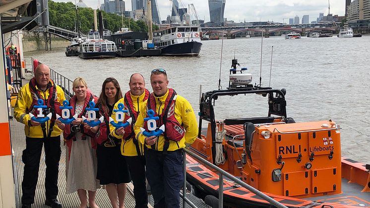 Fred. Olsen-related companies support the Royal National Lifeboat Institution with £10,000 donation