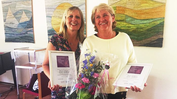 Demenssjuksköterskorna Maria Eriksson och Paula Adolfsson har fått stipendium för sitt arbete inom demensteamet.