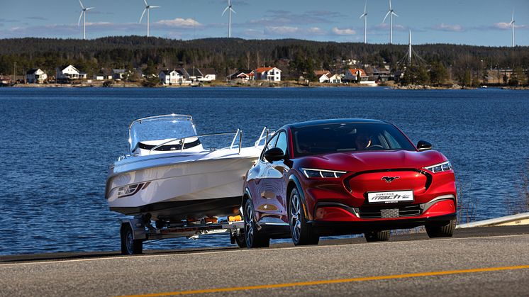 Ford förbättrar Mustang Mach-E: mer teknologi och dragkapacitet