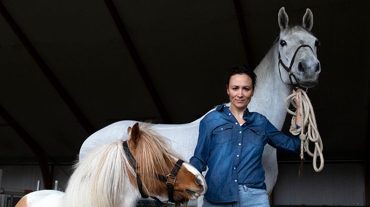 Jönköping Horse Shows Lisen Bratt Fredricson är mycket glad över det nya samarbetet med Cellbes.