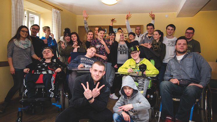 Geschwisterbegleitung im Kinderhospiz Bärenherz: Kinder begeistern sich für Hip-Hop-Projekt & Rage Room
