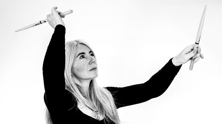 Slagverkaren Evelyn Glennie är flerfaldigt belönad och adlad för sina insatser. Foto: C. Payne