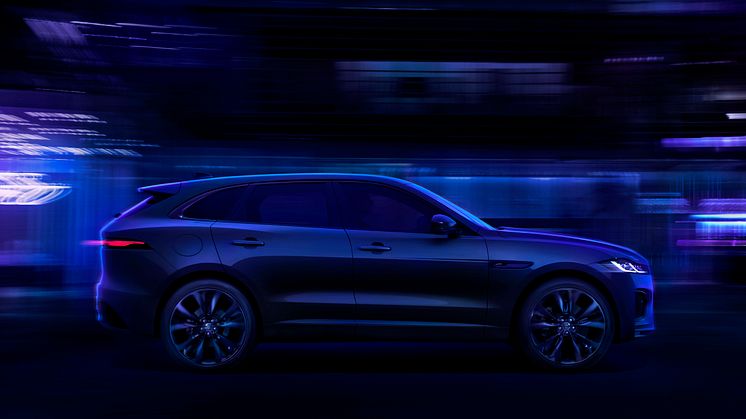 Jag_F-PACE_24MY_Exterior_07_Side_GL_002_141222
