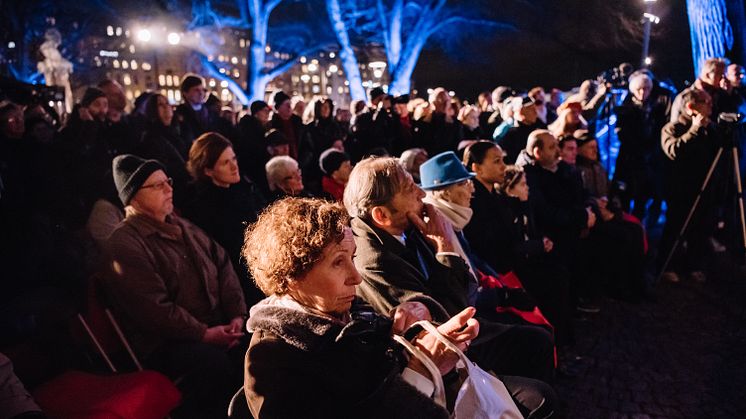 Förintelsens minnesdag. Manifestation på Raoul Wallenbergs Torg den 27 januari 2016. Foto: Juliana Wiklund.