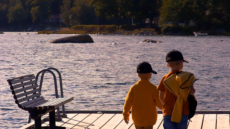 Omslagsbild till broschyren "Det händer i Ronneby" som delas ut till alla hushåll i månadsskiftet maj/juni i Ronneby kommun.