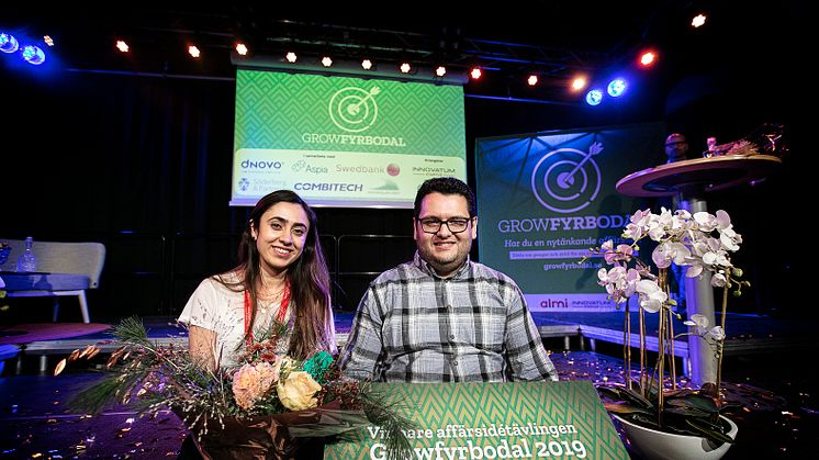 Rymdingenjören Assiye Süer och programmeraren Mohamed Najjar tog hem förstapriset med sin affärsidé VikingsVolts. Foto: Andreas Olsson