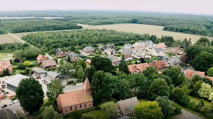 Rekord-Digitalisierung in Fladderlohhausen: Hier wurde innerhalb von 24 Stunden ein komplettes FTTH-Glasfasernetz von Deutsche Glasfaser ausgebaut.