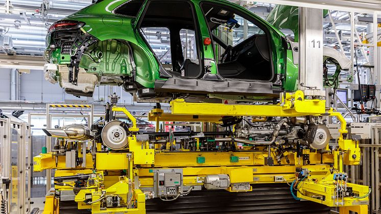 Marriage: the new Macan in the assembly line