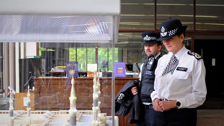 Deputy Commissioner Dame Lynne Owens at a visit to the London Central Mosque 001