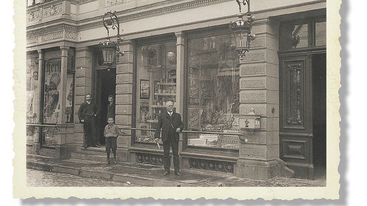 Der „Drogenhandel“ Eduard Gerlachs in der Langen Straße in Lübbecke war der Ausgangspunkt für die Entwicklung hin zum führenden Fußpflege-Komplettanbieter. Bild: Eduard Gerlach GmbH