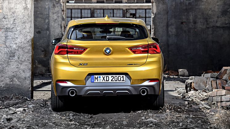 HELT NYA BMW X2