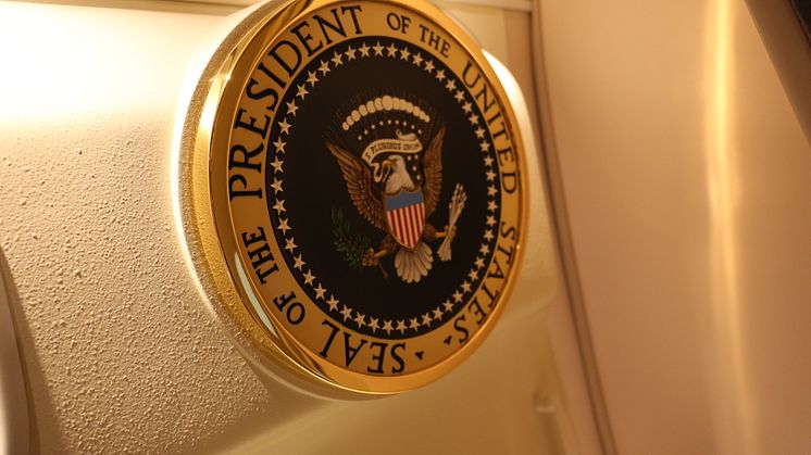 Inside Air Force One_HISTORY (2)