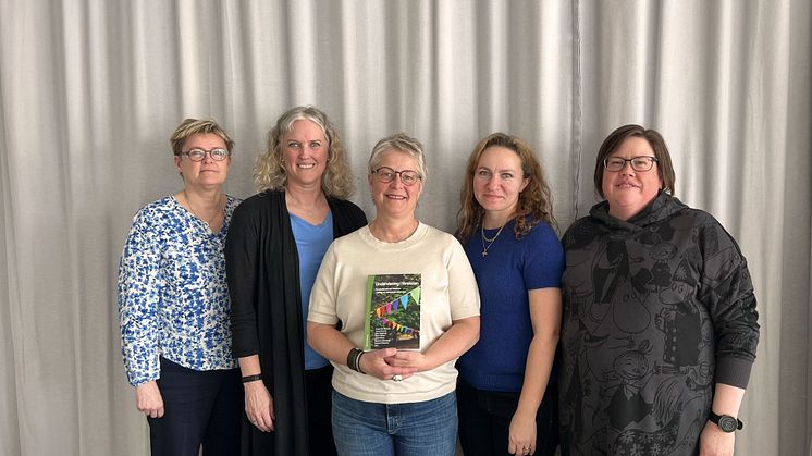 Lena Bäckström, Ulrika Bergmark, Susanne Westman, Lena Öhlund och Bodil Johansson - alla medförfattare till boken.