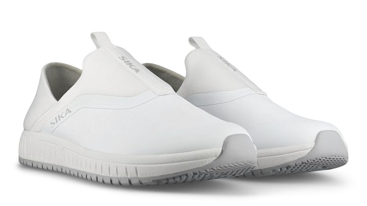 Vi skal huske at passe på dem, som passer på os, når vi er syge eller har brug for pleje. Derfor lancerer Sika Footwear A/S arbejdsskoen Energy Slip On, der er specialudviklet med og for landets syge- og plejepersonale. Foto: Sika Footwear.