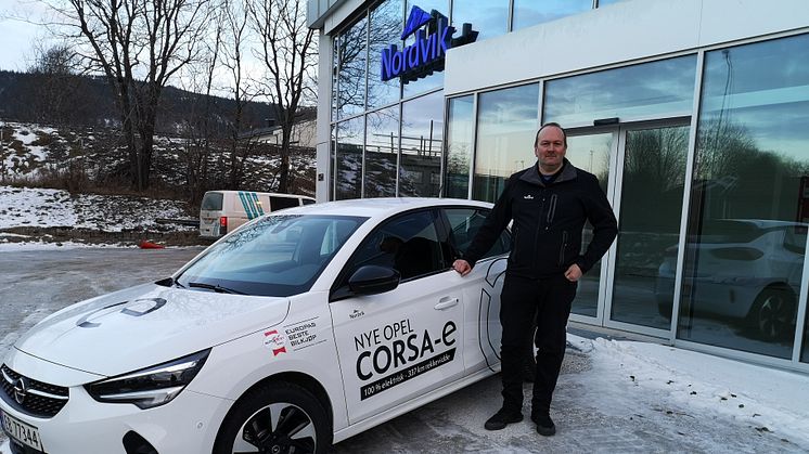 Kurt Ivar Urlandå, Salgsansvarlig Opel, Kia og Peugeot.