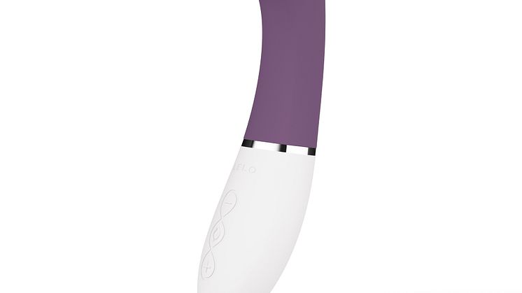 LELO_GIGI3_ProductShot_Plum_2000.jpg