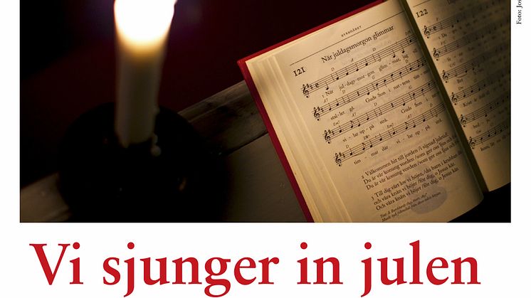 Körer sjunger in julen i Lindesbergs kyrka