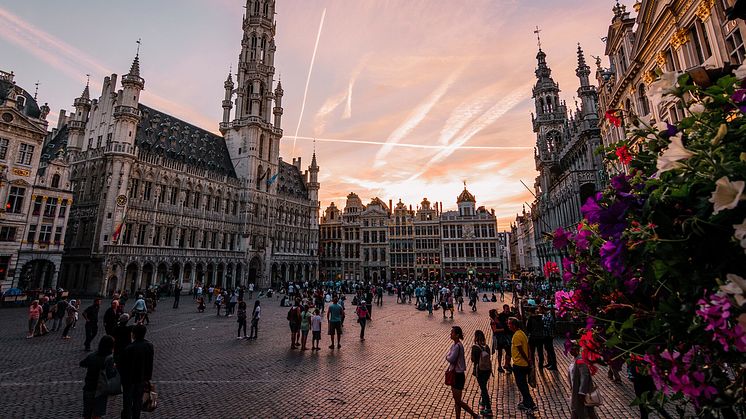 DEST_BELGIUM_BRUSSELS_GRAND_PLACE_PEOPLE_GettyImages-1137269720_Universal_Within usage period_94121