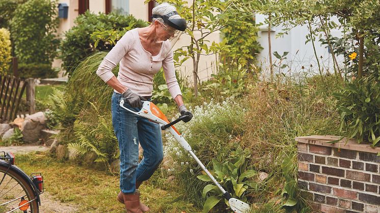 En batteridriven trimmer ger dig styrkan, precisionen och ergonomin som du kräver, men utan oväsen.