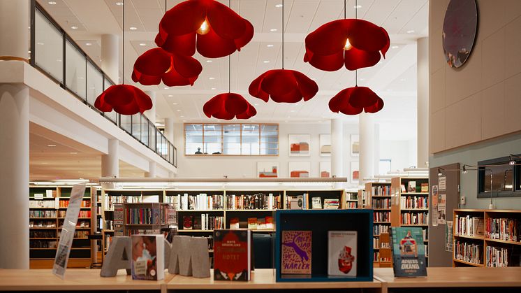 Vallmolampor på stadsbiblioteket