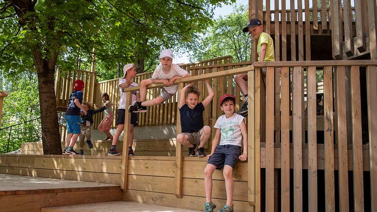 Venneforeningen ved Steinerskolen på Hovseter i Oslo har skapt en trivelig leke- og møteplass for elevene og hele nærmiljøet, og har fått støtte fra Sparebankstiftelsen DNB. (Foto: Katrine Lunke)