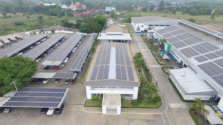 GROHEs fabrikk i Klaeng, Thailand består utelukkende av solceller. Dette minsker CO2-utslippet til GROHE med nesten 2000 tonn hvert år.