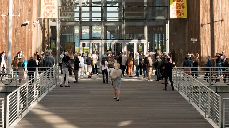 Utstillingen "Chinese Summer" har blitt svært godt mottatt av både anmeldere og publikum. 