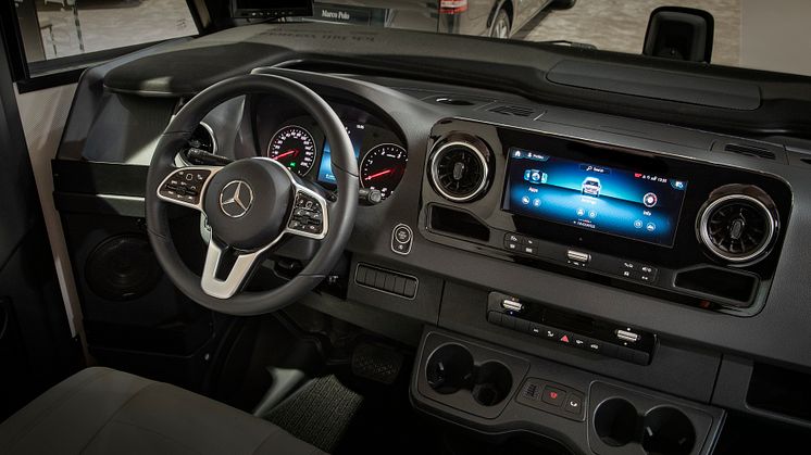 Förarmiljö i Mercedes-benz Sprinter – med MBUX