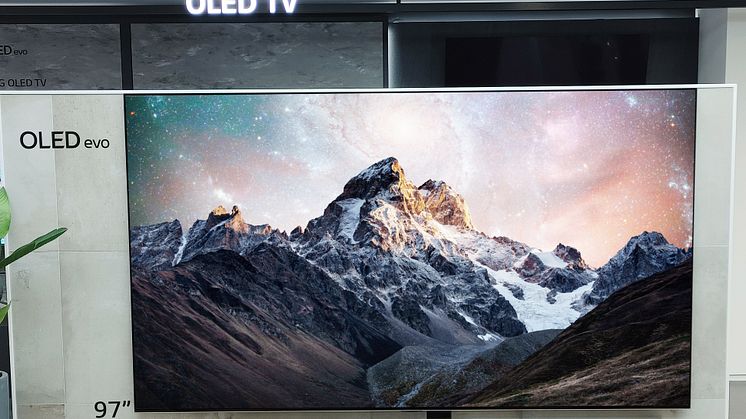 2022 OLED Evo_97-inch_Product