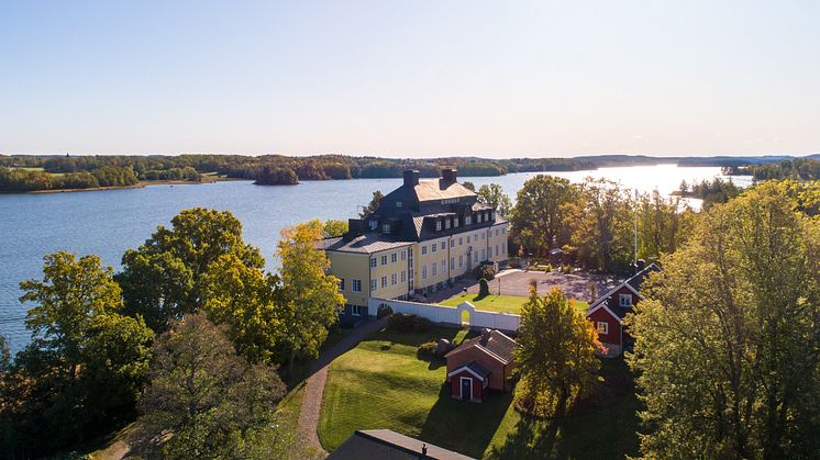 På bilden Rimforsa Strand i östgötska Rimforsa som med sina högklassiga naturupplevelser uppmärksammas i Visit Swedens kampanj Discover the Originals. Foto: Visit Östergötland