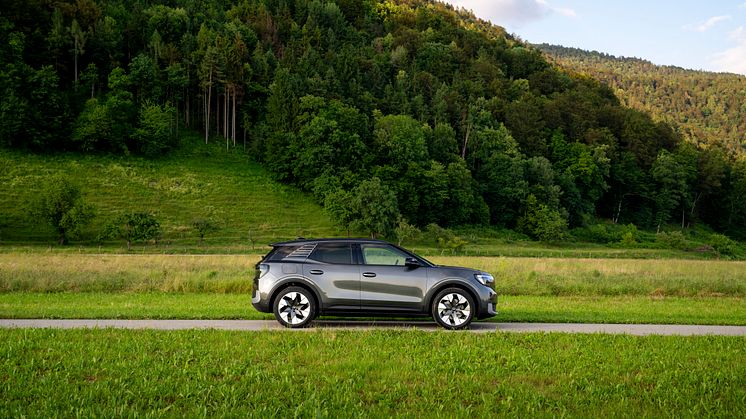 FORD EXPLORER Magnetic Grey 2024 (14).jpg