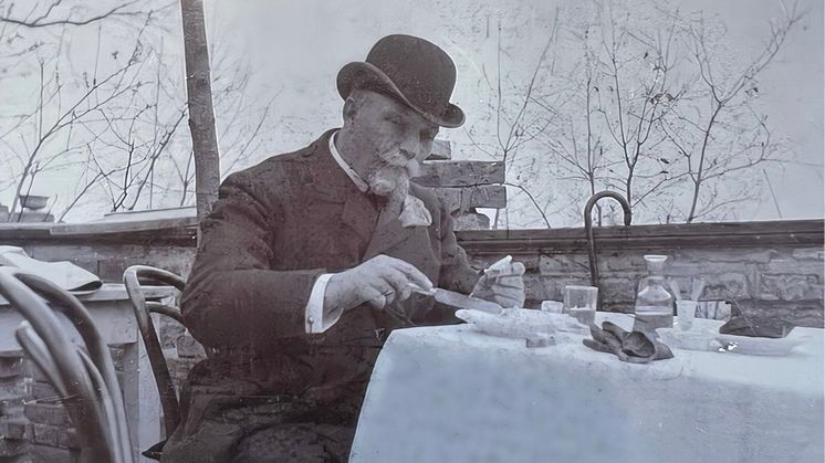 Wilhelm Carlström på uteservering
