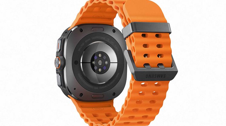 002-galaxy-watch-ultra-titaniumgray-back.jpg