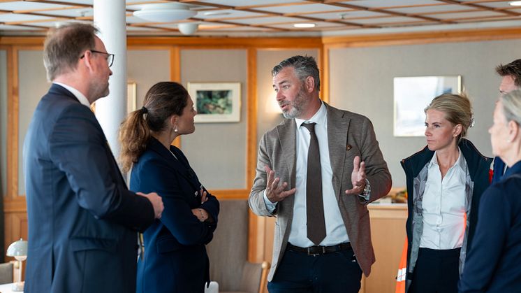 Kristian Durhuus, vd på Öresundslinjen, kronprinsessan Victoria, Christian Orsing, kommunstyrelsens ordförande (M) och Maria 