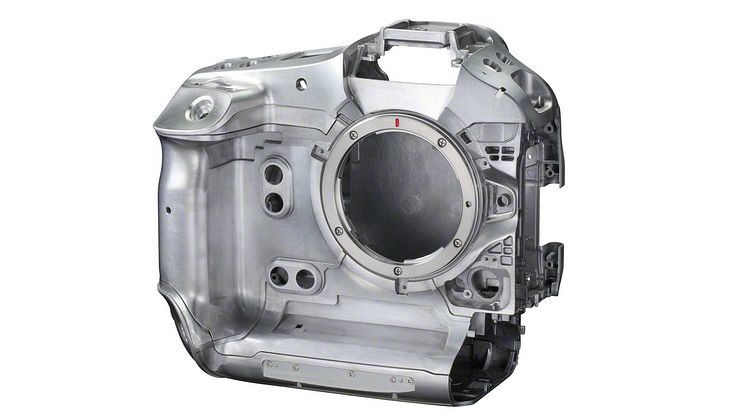 19 EOS R1 MgBODY FrontSlantLeft.jpg