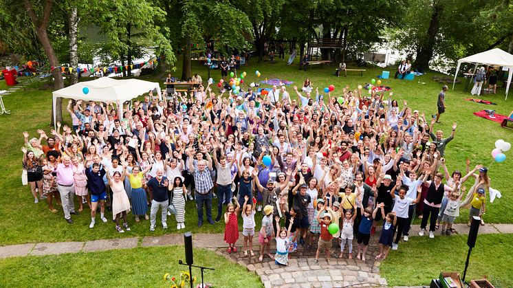 Sommerfest der Kreuzberger Kinderstiftung mit Schülerstipendiaten; Bildrechte/ Image rights: Finnegan Koichi Godenschweger, Kreuzberger Kinderstiftung gAG