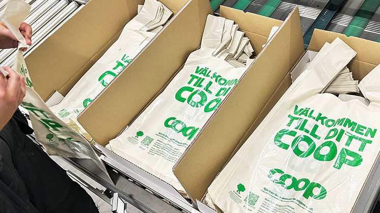 coop-carrier-bag-trioworld.png
