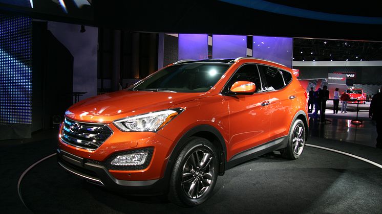Nye Hyundai Santa Fe; skrått forfra, venstre. NY