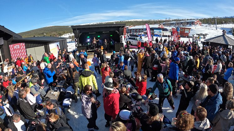 Stöten i Sälen - Utomhusafterski med solsken, liveband och glada Stötengäster 2023