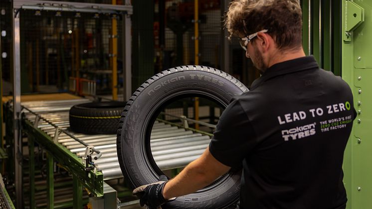 Nokian+Tyres+Romania+factory+tire+inspection+01.jpg