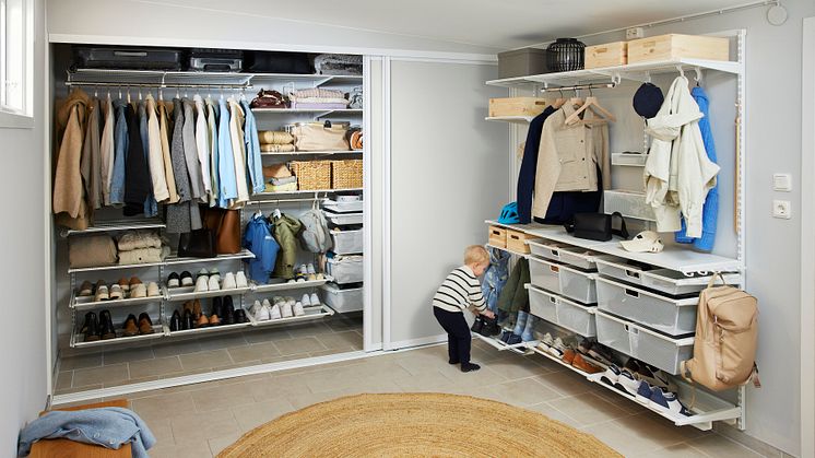 Elfa_Clothing_Interior_click-in_system_Classic_Slidingdoor_Artic_2023_03_2061.jpg