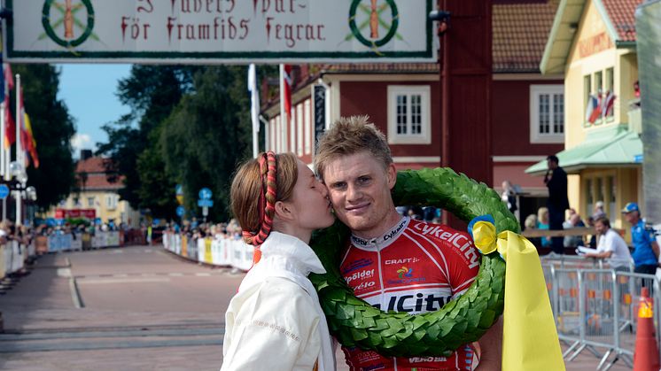 Segerpuss! CykelVasans segrare Jesper Dahlström
