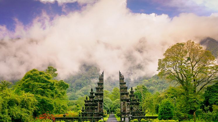 alltours Webinar bringt Expedientinnen und Expedienten nach Bali.