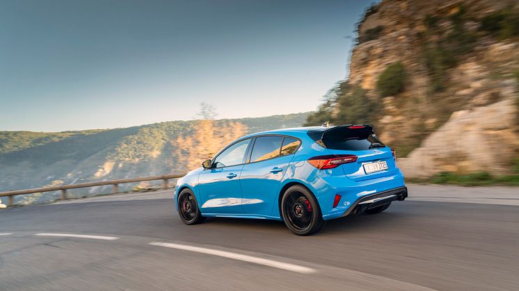 2024_FORD_FOCUS-ST_27.jpg