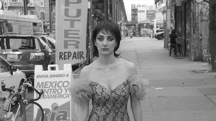 Shirin Neshat, The Fury,_Still006.tif