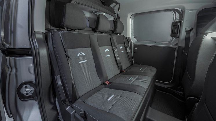 TRANSIT_CONNECT_KOMBI_SEATING_DOWN.jpg