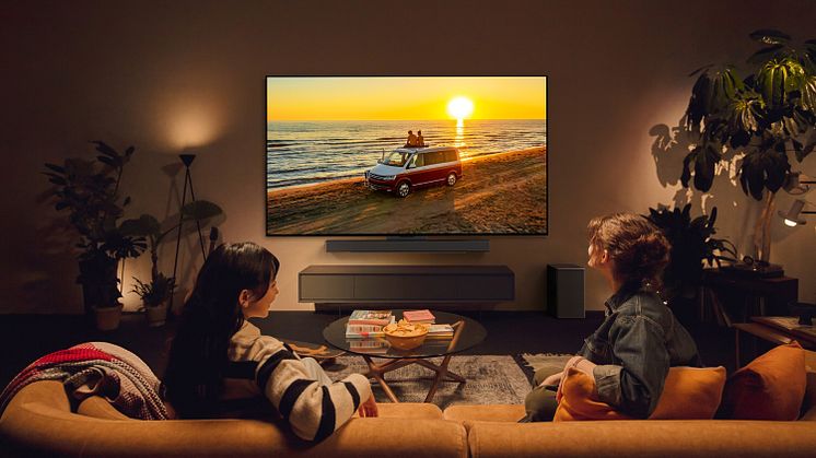 01_LG_OLED_LifeStyleShoot_C4_Wall_Mount_3000x2000.jpg