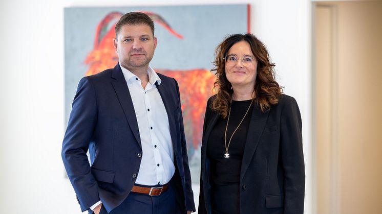 På billedet ses direktør i Redmark Morten Ryberg og HR-Chef Marlene Krogh. Foto: Redmark.