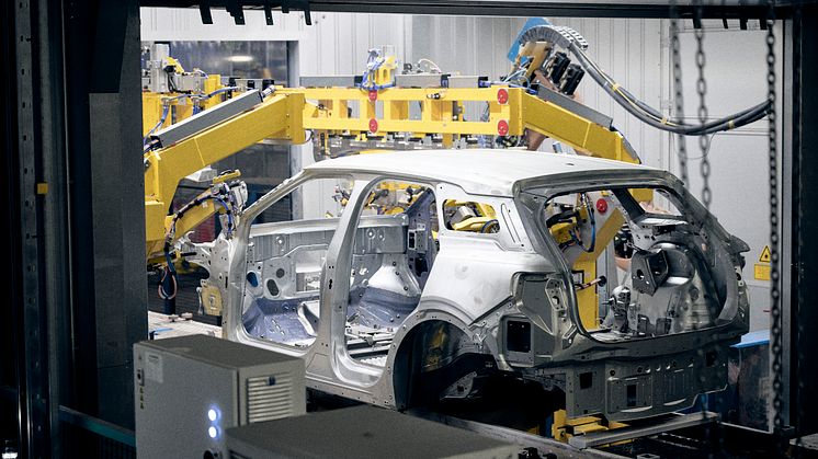 2024Ford_ElectricExplorerProductionStart_BODYSHOP_4995.jpg